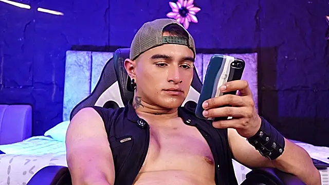 Živý XXX chat LiamDeep