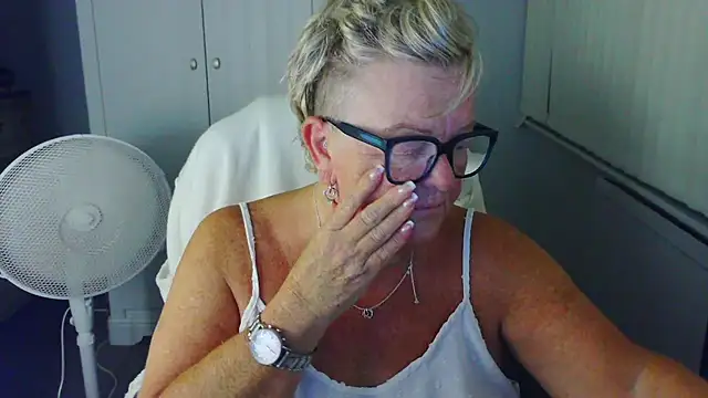 BridgetBlueEyes – Live XXX-chat