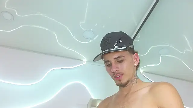 Chatroom XXX en direct de DanntheStiff