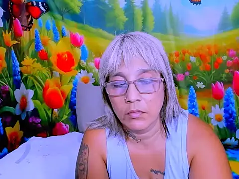 indianroxy live XXX chat