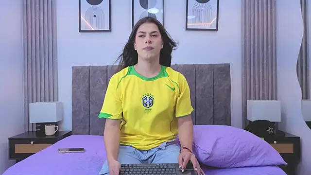 Luciana_Ortiz1's Live XXX Chat