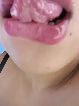 צ'אט XXX בשידור חי של Alizon_1