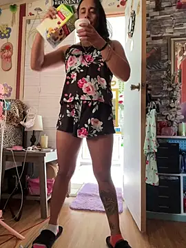 TranSexualJade95: онлайн-секс-чат