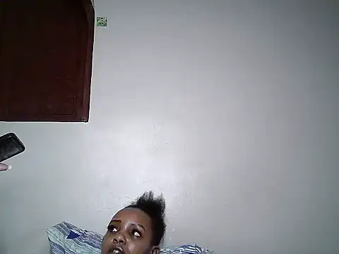 Queen_pretty2's Live XXX Chat