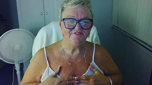 BridgetBlueEyes 라이브 XXX 채팅