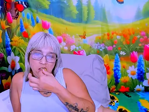 Онлайн чат XXX indianroxy