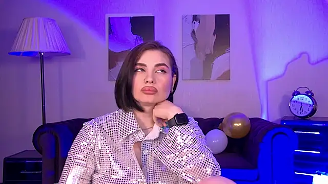 AdrianaToress Adlı Modelin Canlı XXX Sohbeti
