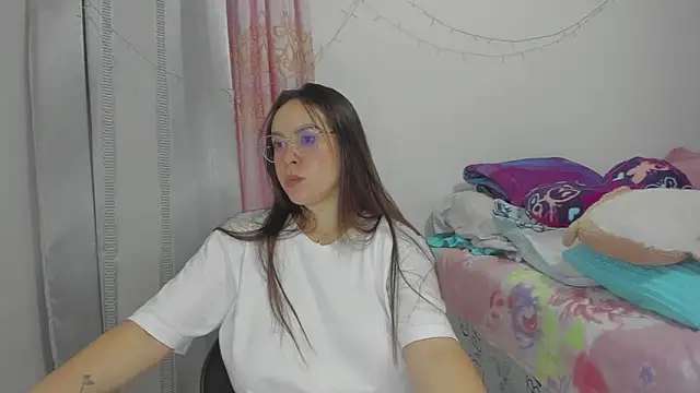 Živý XXX chat HARLEYNAPIER