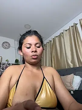 Emma_hassani Adlı Modelin Canlı XXX Sohbeti
