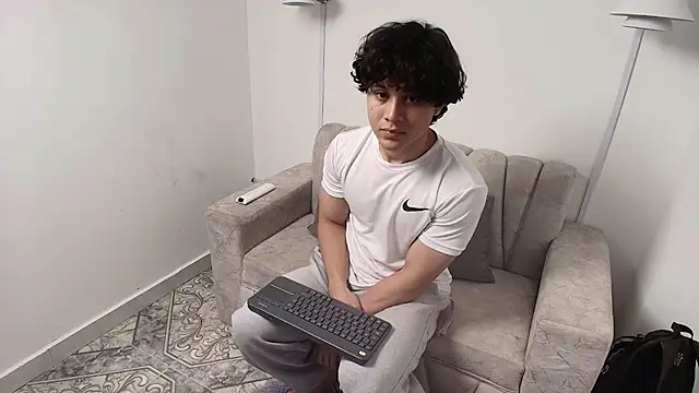 latin_beast4n Live XXX chat