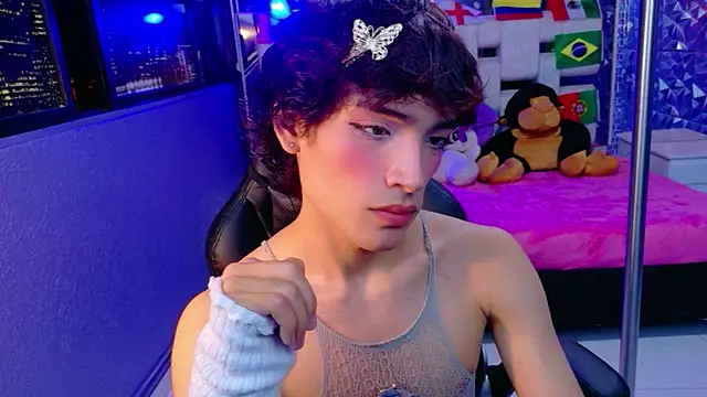 AlecciaNova live XXX chat