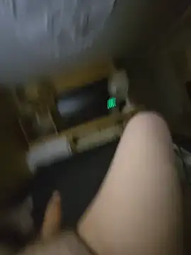 XlucraschX Webcam Show