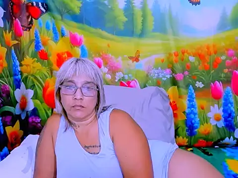 indianroxyn Live XXX chat