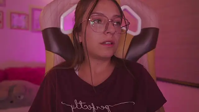 milly_kenner XXX чат на живо