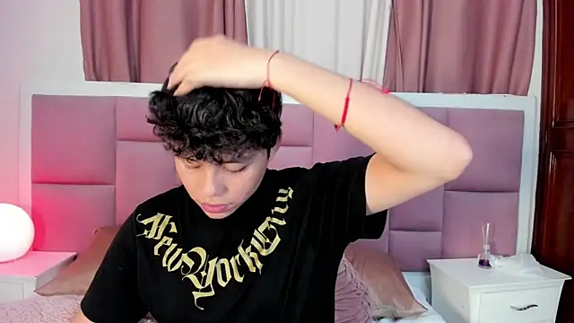 Nathanbelll লাইভ XXX চ্যাট