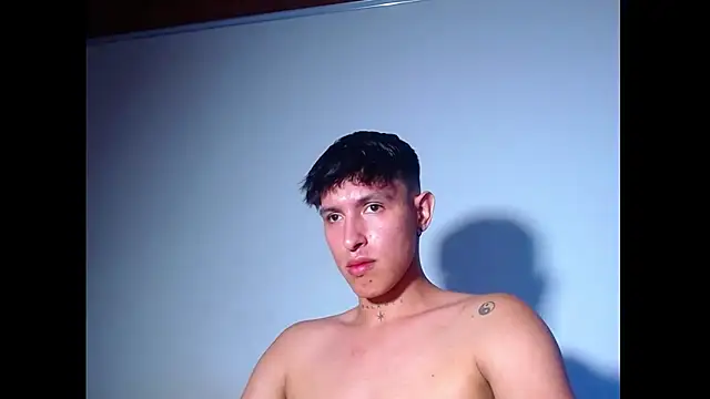 Chat XXX en directo de rowanbig