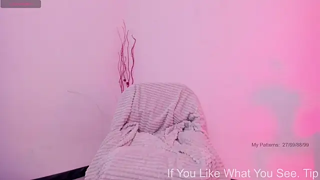 Chat +18 de CirceJuno1 ao vivo