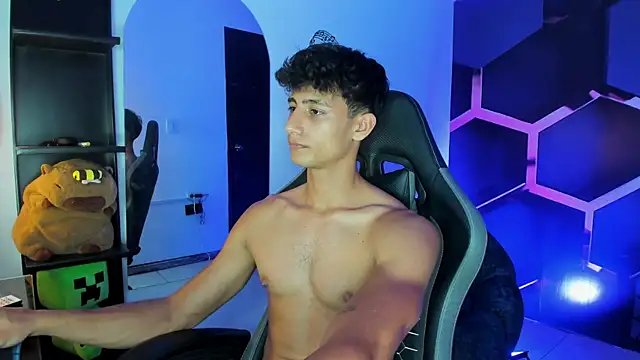 Онлайн чат XXX MaxiimoRomano_