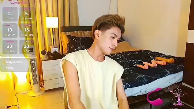 WildestTwink's Live XXX Chat