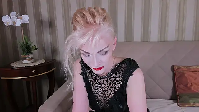 Rita_Farel Chat XXX in diretta