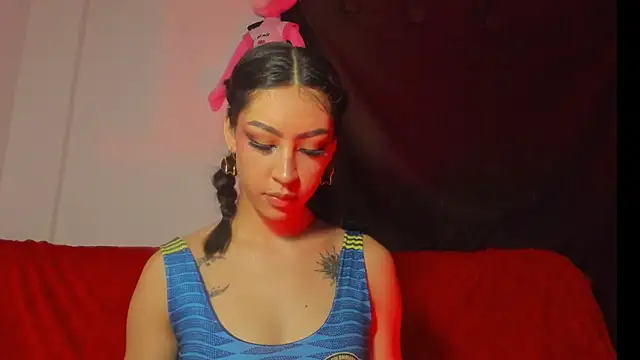 Chat XXX en directo de Ounla_Sweet