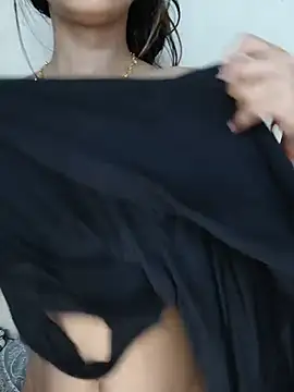 xpihu Adlı Modelin Canlı XXX Sohbeti