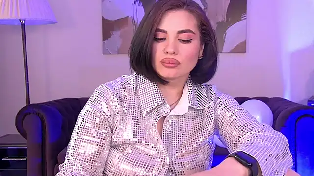 Chat +18 de AdrianaToress ao vivo