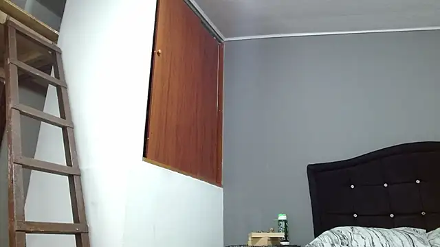 Chat XXX ao vivo de Emilia_1995