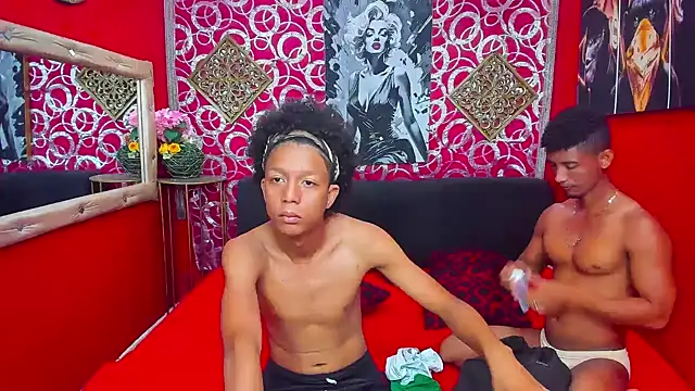 PEINBOYS Chat XXX live
