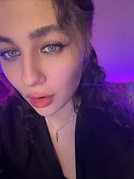 Your_insomniya's Live XXX Chat