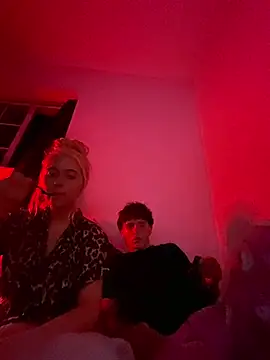 Chat XXX en directo de SofiaNLukaBabe