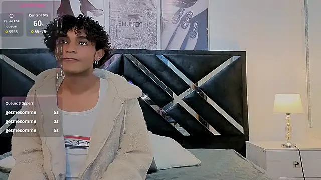 Show modela Aaron_Wiinter na web-kameri