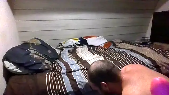 ThisGuy42o's Live XXX Chat
