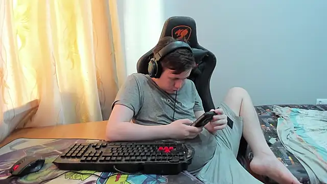 iliaskrislove live XXX chat