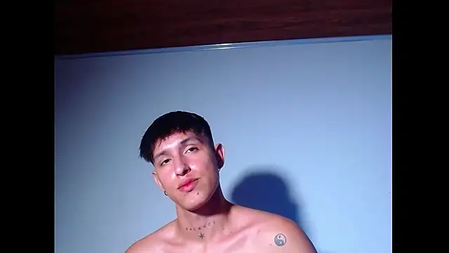 rowanbig – Naživo XXX chat