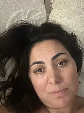 Emma_roqueen Adlı Modelin Canlı XXX Sohbeti