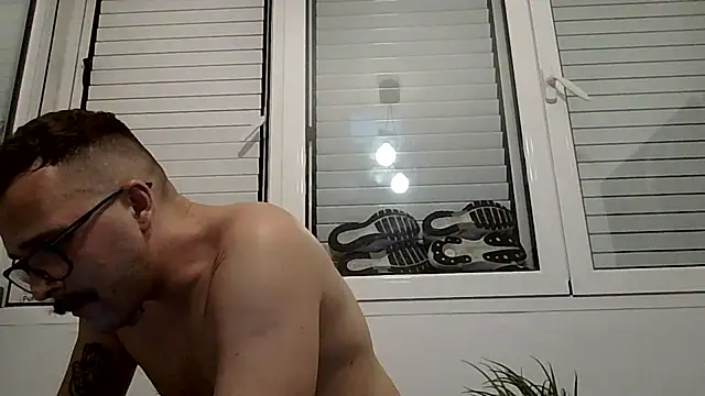 yanick931's Live XXX Chat