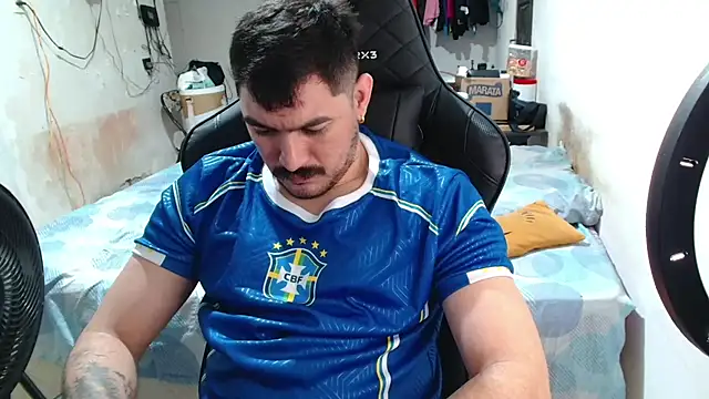 Živý XXX chat Leonino231