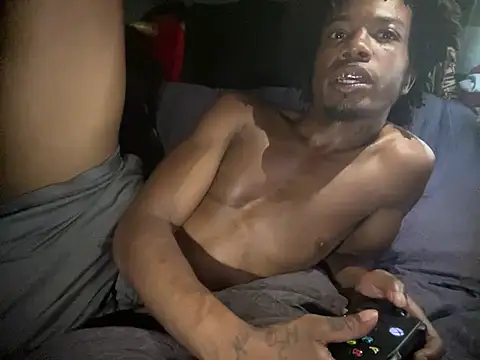 SlimeCrownzOut5's Live XXX Chat