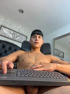 Lander_Cruz 现场XXX聊天