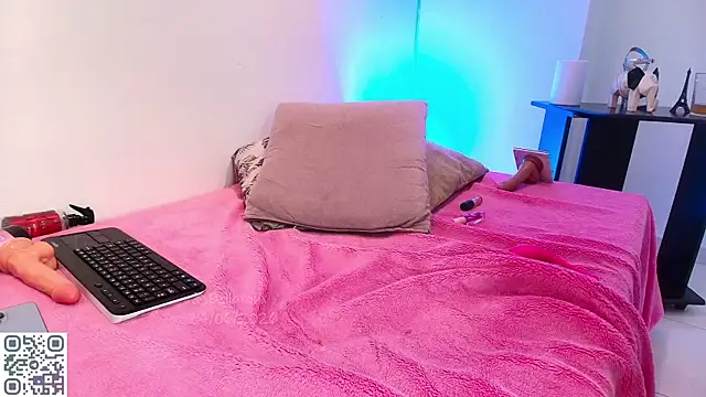 Czat XXX na żywo – BellaRouxxx