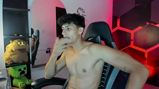 Chatroom XXX en direct de MaxiimoRomano_