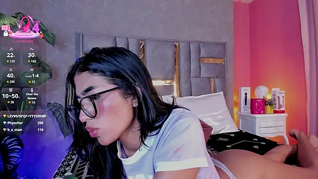 Chatroom XXX en direct de Tyla_Ks