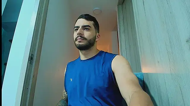 Chat +18 de thomas_gun ao vivo