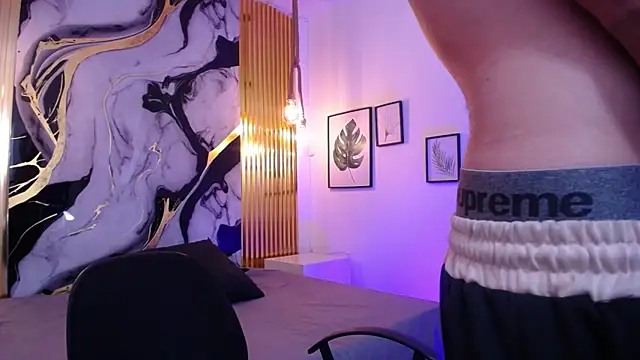 OliverMorgan66 Chat XXX in diretta