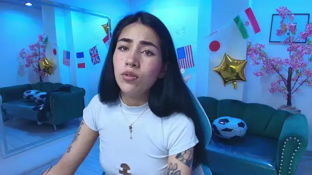 צ'אט XXX בשידור חי של Rainy_doll