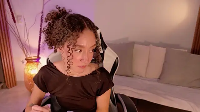 ChloeMoreti Chat XXX in diretta