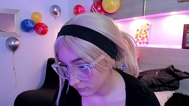 Chat +18 de Nina-Mars ao vivo