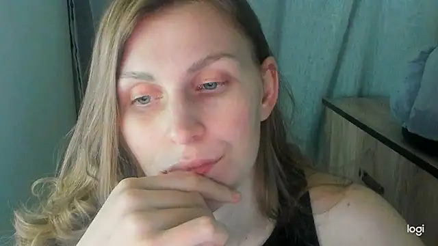 JuliaMuuun's Live XXX Chat
