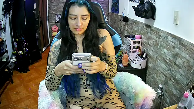AngelaQueen_ Chat XXX in diretta